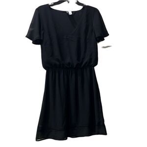 Elegant Divided H&M Black Mini Dress w Cinched Waist V-neck and Flutter Sleeves